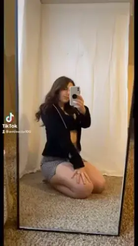 Yes ma’am, she’s a little freak on cam...but she don’t post this on the gram 😉