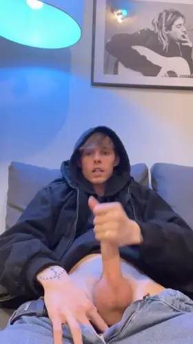 who wants my hot cum