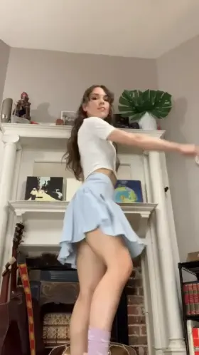 Y’all like my skirt? 🥰