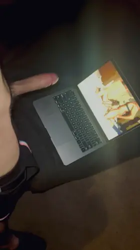 Any bro wanna deepthroat my small cock?