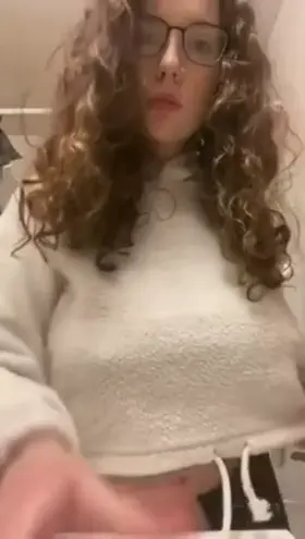 I'd love to grab those boobs