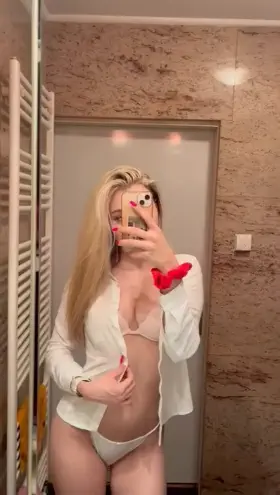 do u want me infront of u [f]