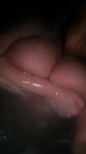 Massive tits in a hot tub for the win 😉