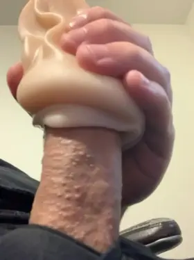 Do you wanna slide up and down my thick cock😈