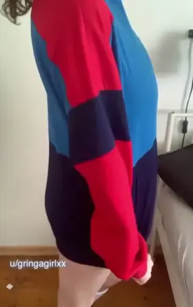 Even with a loose jacket like this one it is tough to hide my big tittys😈