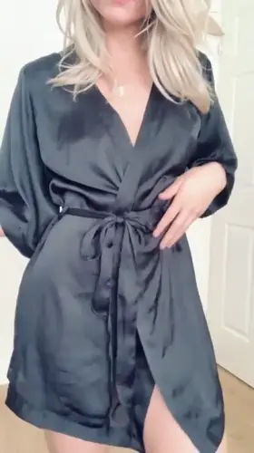 Took A Little Break From Studying To Share My Naked Body With You