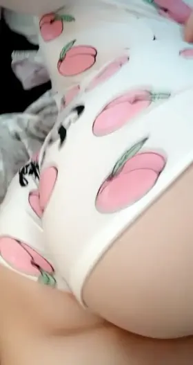 🍑 new outfit, tell me if you like it 💓