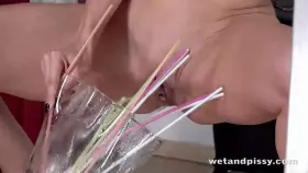 Naughty MILF Cynthia Vellons loves tasting pee in the kitchen