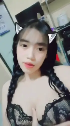 Come and grab these big titties for me 😈🙈😜