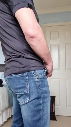 Any young ladies like to taste?! 😜🍆