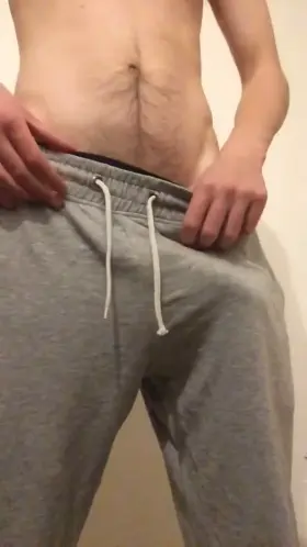I a(m) once again whipping it out for the horny people on reddit