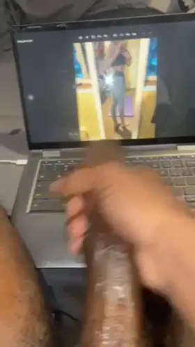 Which once of you sluts can I jerk for ? 😚😚