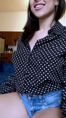 Wanna see me my naughty side ? Subscribe to my Onlyfans to see all the naughty things I can do 😳