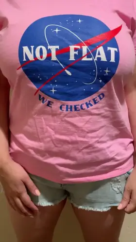 Totally not flat 🌎 🌍