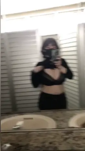 Me being naughty 😋 come see me for $5 and unlock +270 pics and vids (solo content, sex tapes, JOI, challenges, lewds, nudes), custom content and even a wheel! I’m top 7.5% 🌎