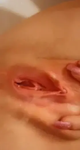 Since everybody loves my pee hole I wanted to do an extreme closeup! (Volume up)