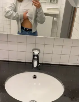 Just a naughty lil college girl who loves the risk🤭