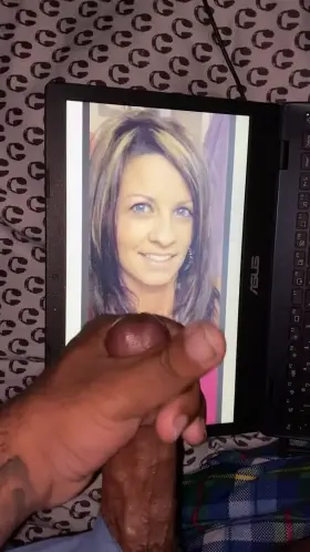 Watch me cum on another mom