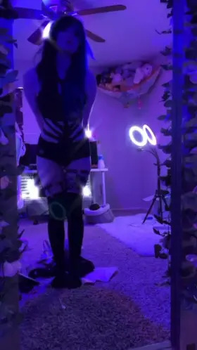 never had someone give u a lap dance? i can change that ;)