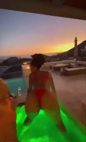 iggy’s ass