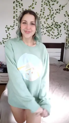 I'm ready to ride you daddy 🤤