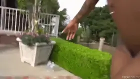 SARAH BANKS: OMG! look at her body!! (source inside)