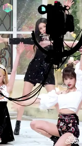 IZ*ONE - Yena (From 2 cams)