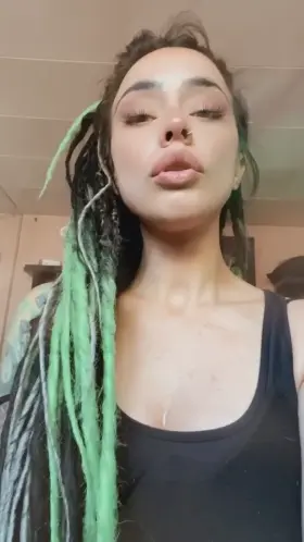 Who loves a spit slut ;)