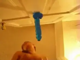 She Fucks The Shutting Door [GIF]