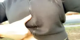 Flashing my tits makes my morning walks more fun 😏