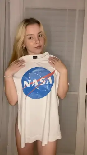 would u date me or do i look too young