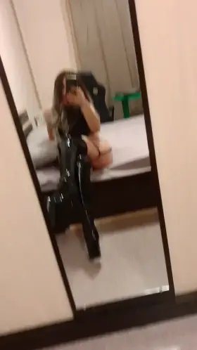 You want me to own your PC with Teamviewer and discover your dirty secrets 😈 I have time for sessions now, check out my website for options and let the fun begin