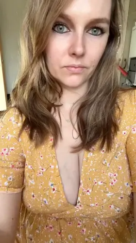 Mom of 3…am I hot? ☺️