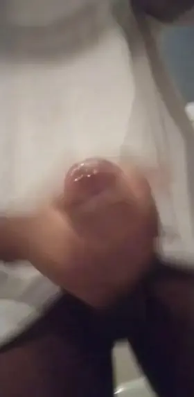 first time posting second time cumming on cam