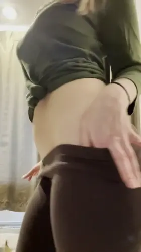 ❤️Teasing Tuesday❤️ If you crave more then check out my link in comments❤️ $4 sale❤️