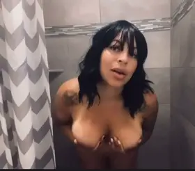 Rub a titty