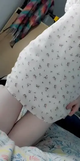 do my hips look like theyd make good handles? :3