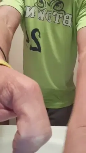 1 month clean and sober! Im proud of (M)yself! Hitting the gym, not the bottle