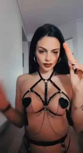 Happy Sunday bitches, as you can see, I’m ready to ruin some sluts 😂😂[domme]