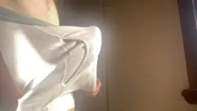 *SOUND ON* To hear the SLAP!