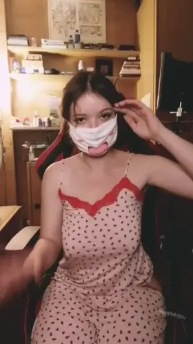 Let's see how many horny people would fuck me 😇 (19)