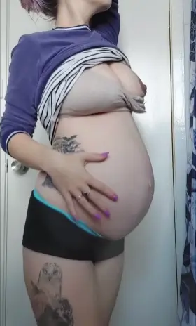 not enough guys are into preggo ladies, we are wild in the bedroom so they are missing out!