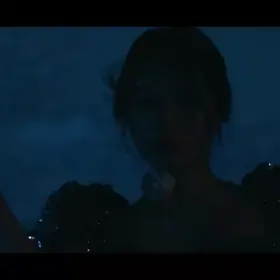 Dreamcatcher - Siyeon Cleavage ft. Gahyeon