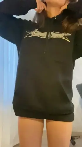 small body, big hoodie 🤍