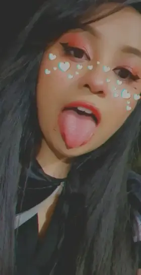 [F] Wanna bite? 🤭💖