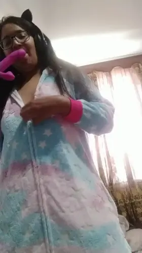 28F horny latina😏