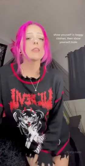 this should be a trend 👅