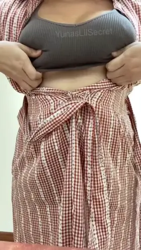 Morning ! Just taking a break from work to do a titty drop for you hehe