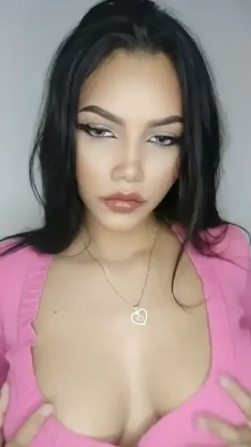 I hope you like how I play with my tits