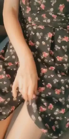 I love flashing my married milf pussy.